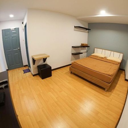 Inn Trog And Inn Soi (Adults Only) Bangkok Extérieur photo