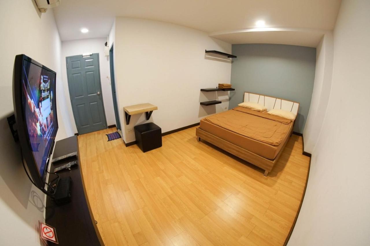 Inn Trog And Inn Soi (Adults Only) Bangkok Extérieur photo