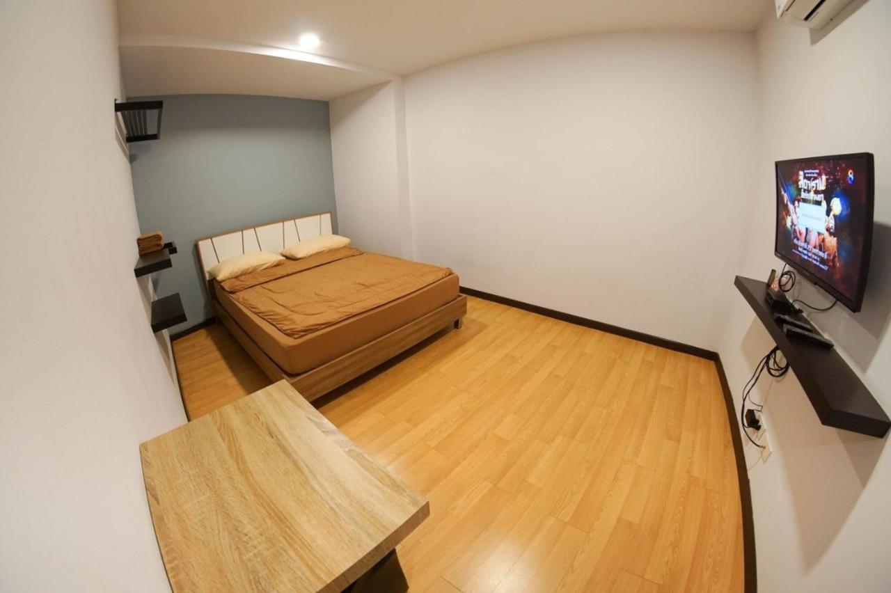 Inn Trog And Inn Soi (Adults Only) Bangkok Extérieur photo