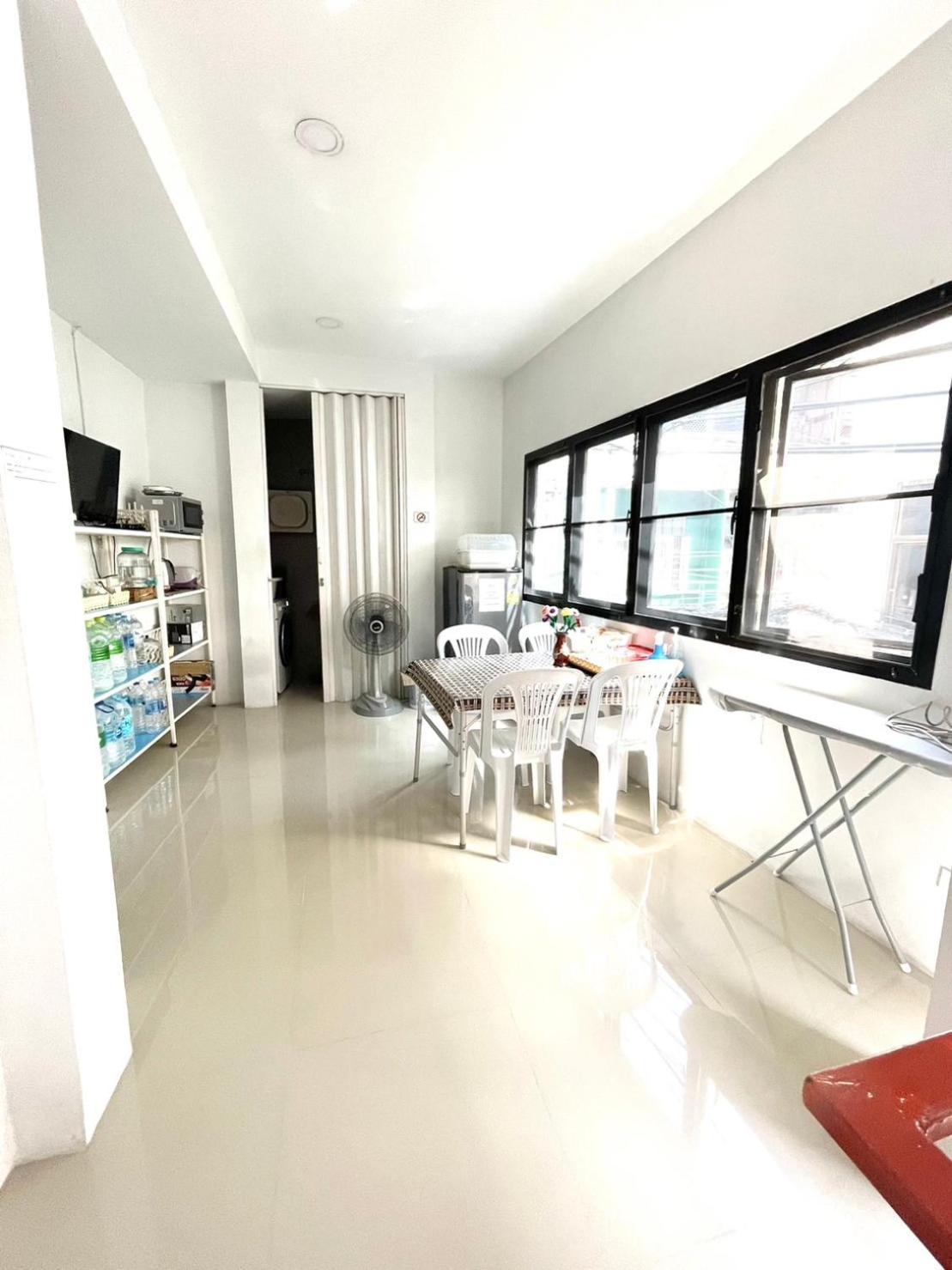 Inn Trog And Inn Soi (Adults Only) Bangkok Extérieur photo