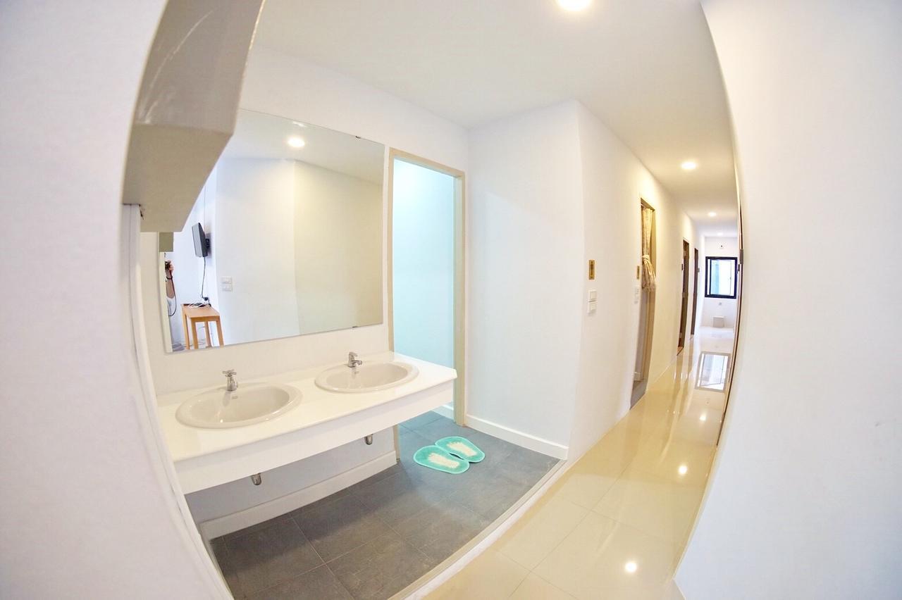 Inn Trog And Inn Soi (Adults Only) Bangkok Extérieur photo